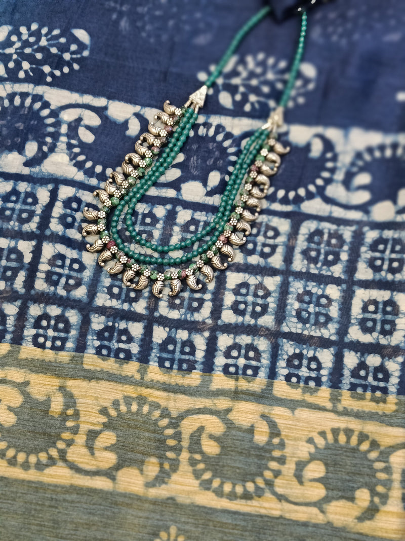 DABU SAREE - GREEN SILVER TONE NECKLACE