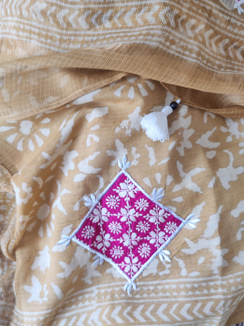 BEIGE DABU KOTA COTTON SAREE WITH PINK CHIKANKARI PATCH