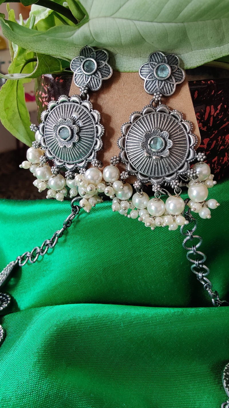 DULL GREEN SILVER TONE TRIBAL NECKLACE SET