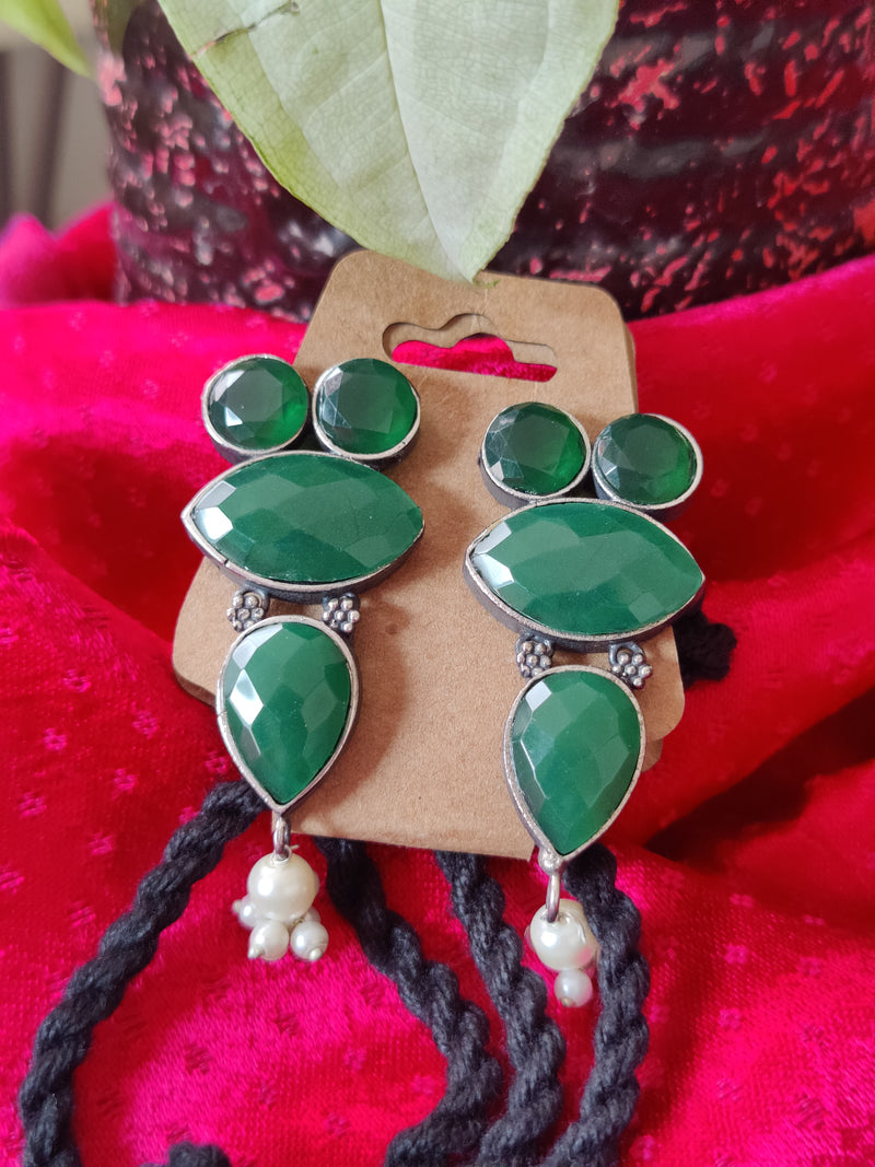 GREEN SILVER TONE TRIBAL NECKLACE/CHOKAR SET