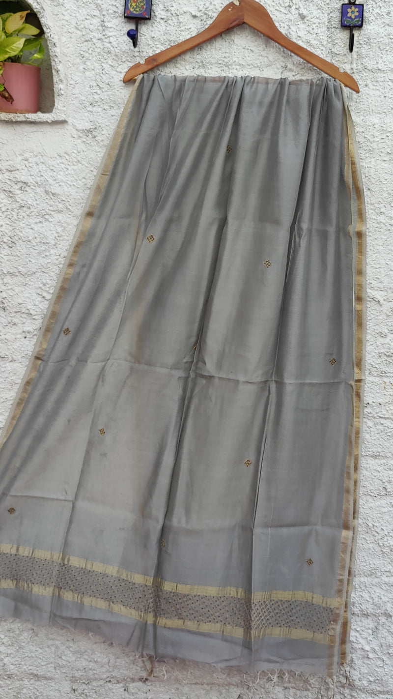 GREY CHANDERI DUPATTA WITH BEADS AND AARI WORK