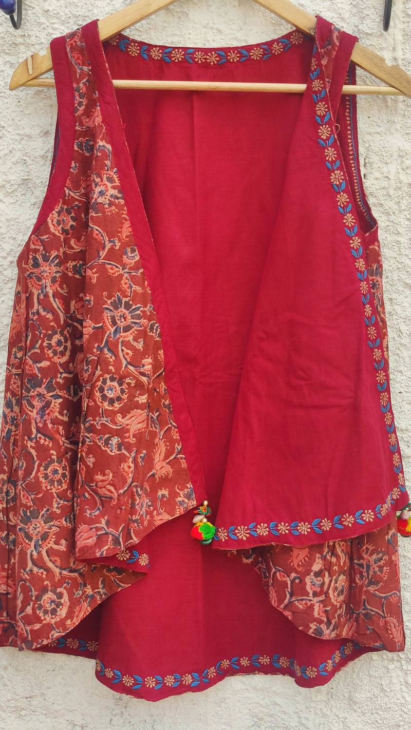 MAROON MANGALGIRI COTTON WITH KALAMKARI-CHIKANKARI REVERSIBLE JACKET