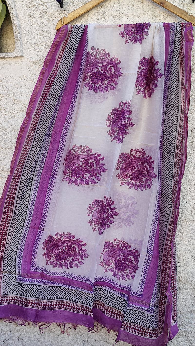 WHITE CHANDERI HAND BLOCK PRINTED DUPATTA