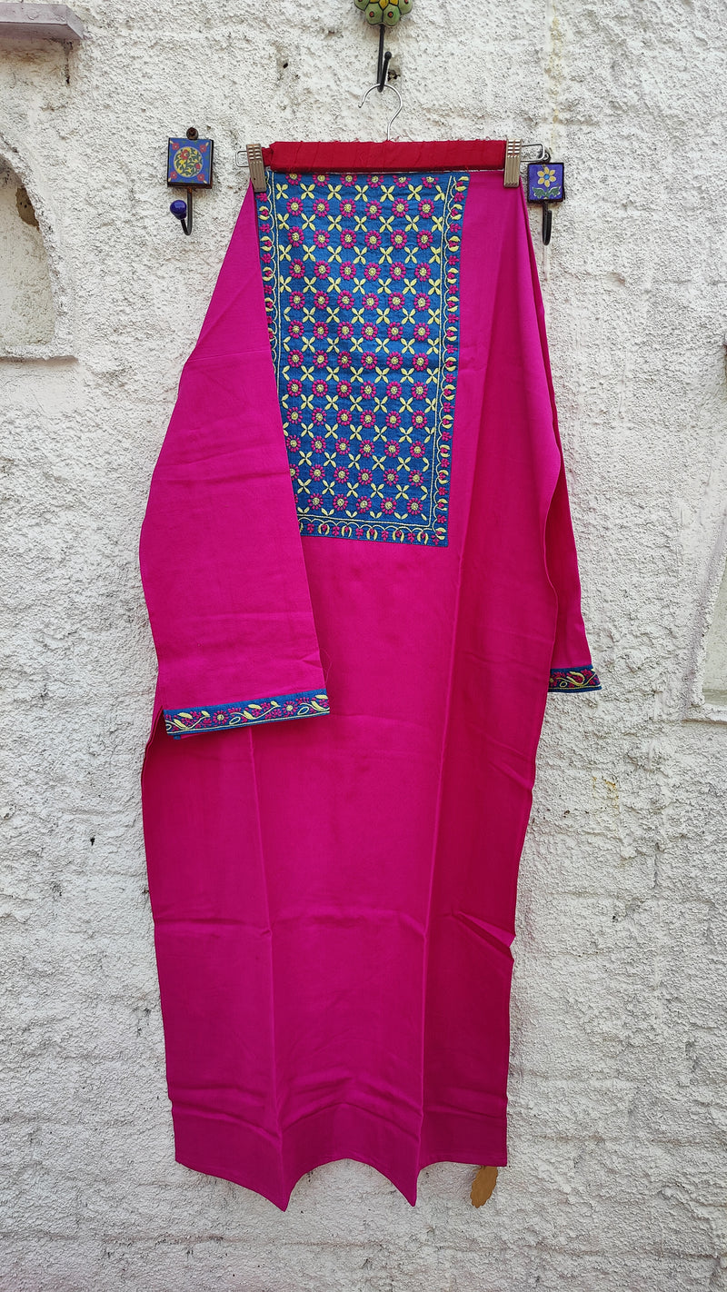 MAGENTA  IKKAT WEAVE KURTA WITH CHIKANKARI - LEMON KOTA DUPATTA