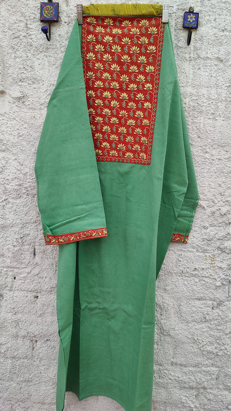 EMRALD GREEN IKKAT WEAVE KURTA WITH CHIKANKARI - LIGHT GREEN KOTA DUPATTA