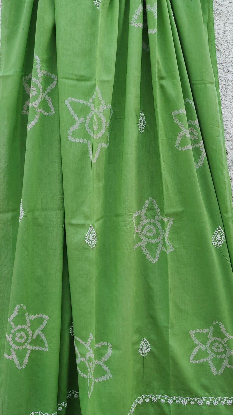 COOL GREEN MULMUL DUPATTA WITH BANDHINI & CHIKANKAR