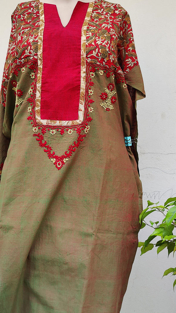 GREEN RED SHORT COLOUR MANGALGIRI KURTA WITH KOTA DUPATTA