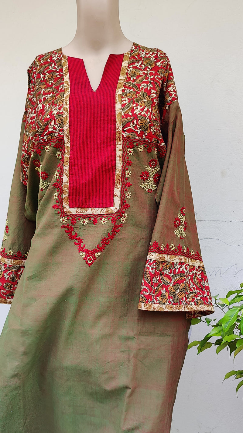 GREEN RED SHORT COLOUR MANGALGIRI KURTA WITH KOTA DUPATTA