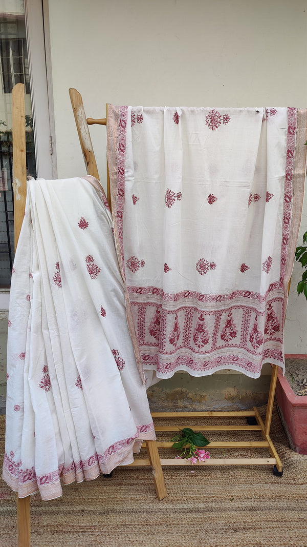 OFF WHITE MANGALGIRI COTTON SAREE WITH CHIKANKARI