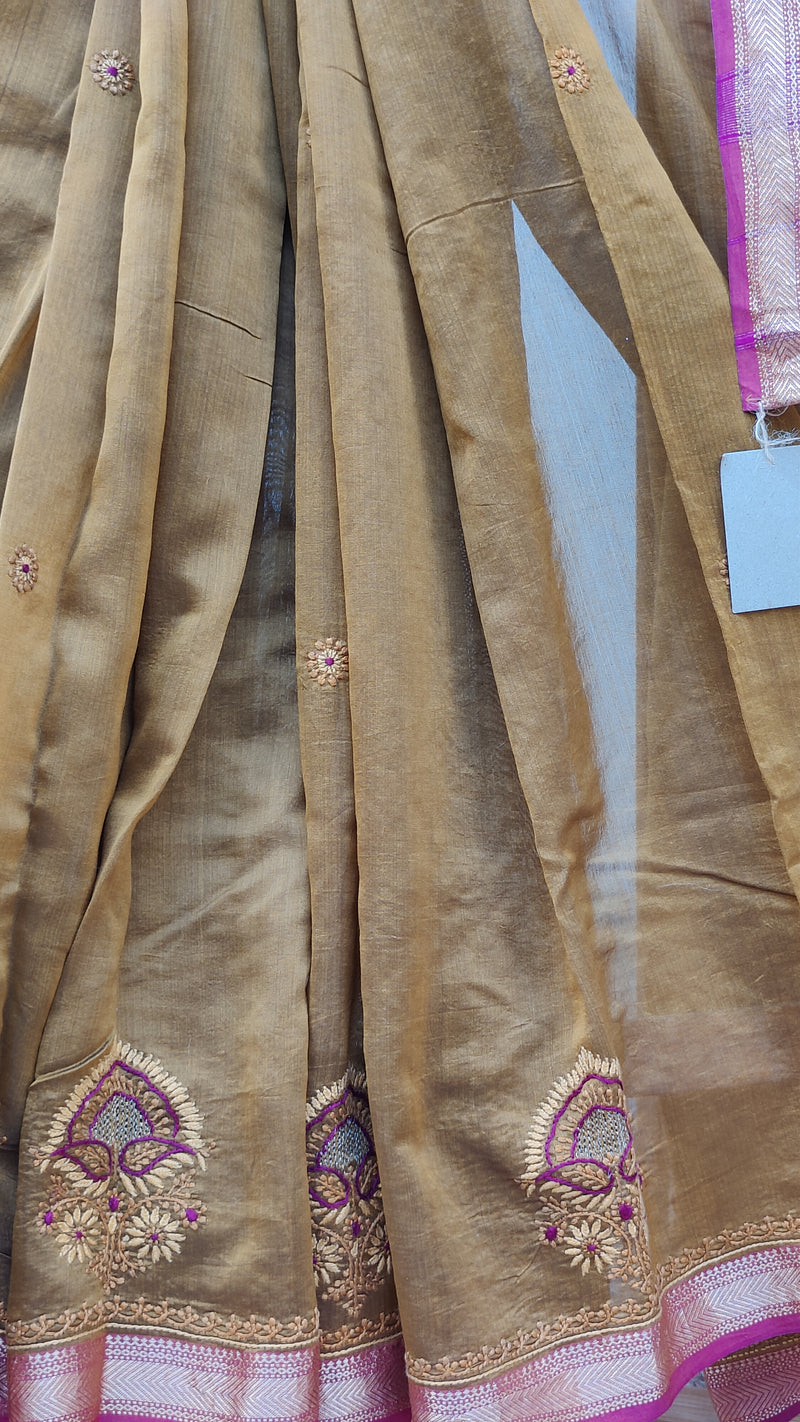 COPPER BROWN  MAHESHWARI SAREE WITH CHIKANKARI MOTIFS