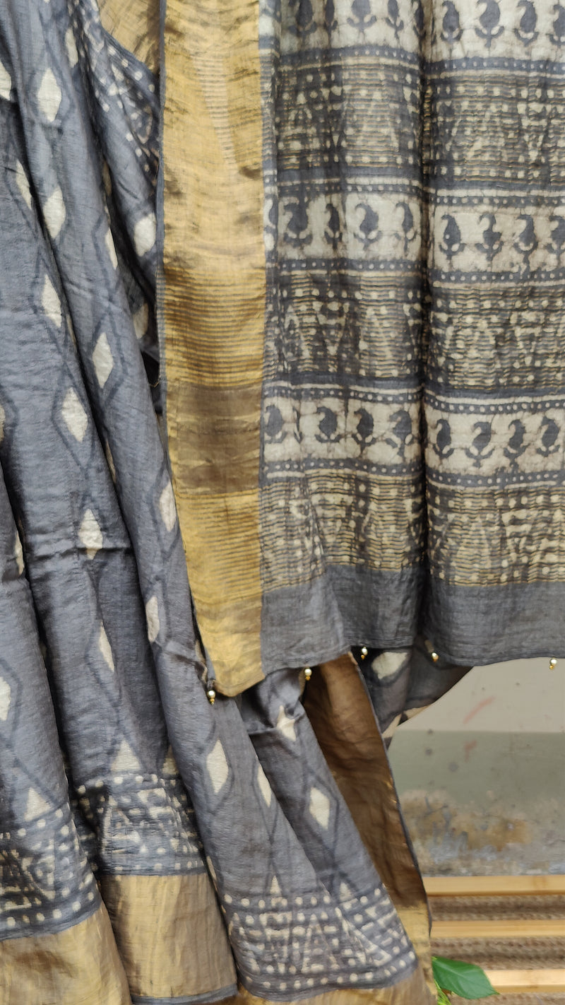 DARK GREY TUSSAR SILK SAREE WITH HAND BLOCK PRINTS