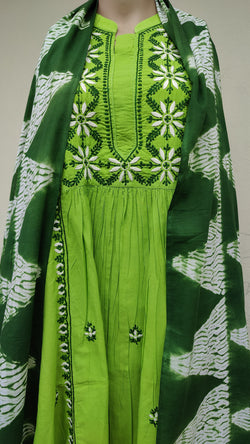 LEAF GREEN COTTON KURTA WITH CHIKANKARI - MULMUL SHIBORI DUPATTA