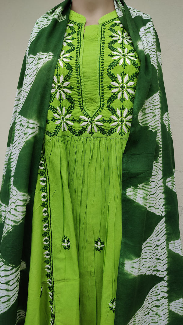 LEAF GREEN COTTON KURTA WITH CHIKANKARI - MULMUL SHIBORI DUPATTA