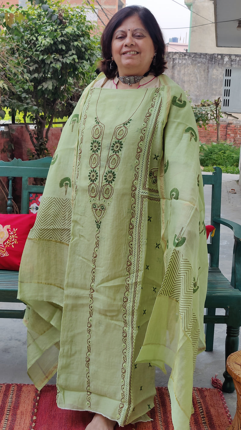 LIGHT GREEN CHANDERI KURTA WITH HAND BLOCK PRINT CHANDERI DUPATTA - MULTI CHIKANKARI