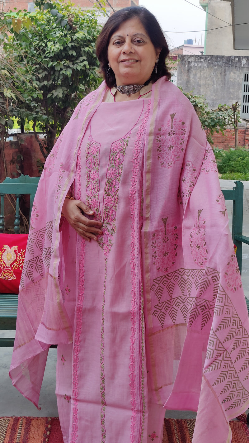 BABY PINK CHANDERI KURTA WITH HAND BLOCK PRINT CHANDERI DUPATTA - MULTI CHIKANKARI