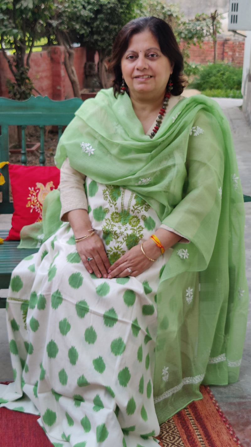 OFF WHITE GREEN IKKAT TRANSLATE WITH CHIKANKARI KURTA - KOTA DUPATTA