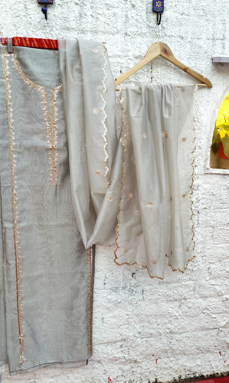 Cloudy Grey Chanderi Aari Zardozi Kurta with Organza Dupatta