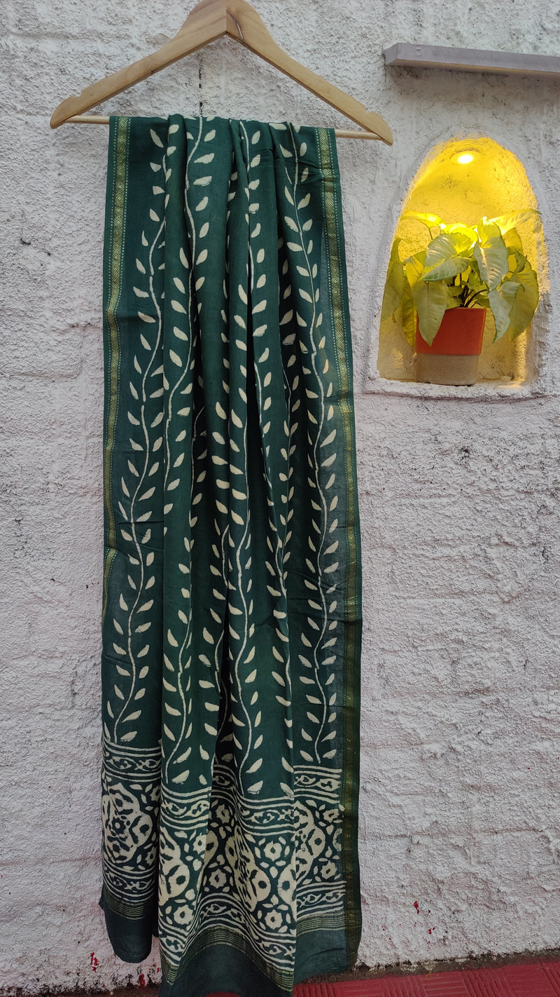 Bottle Green and Cream Maheshwari Silk Dupatta