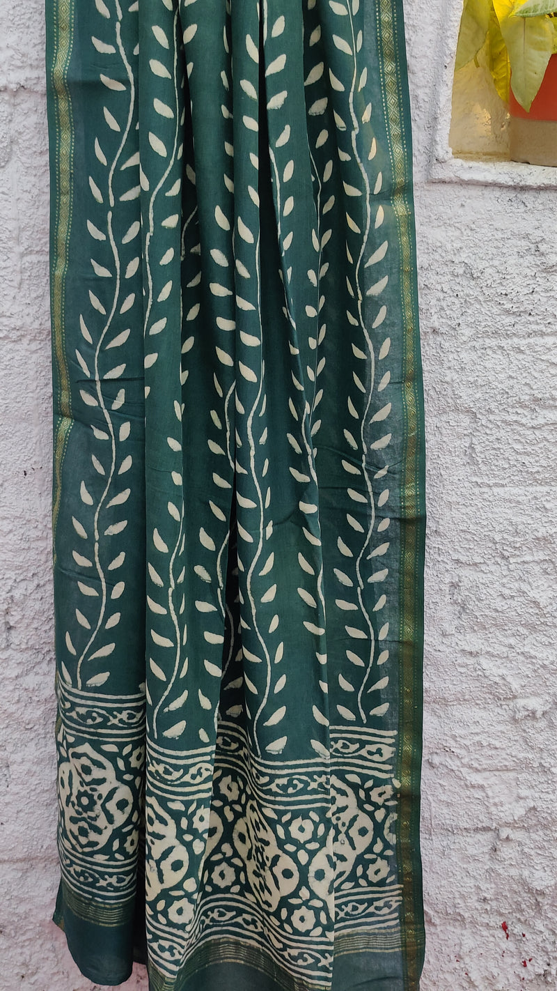 Bottle Green and Cream Maheshwari Silk Dupatta